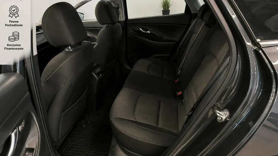 HYUNDAI i30 -