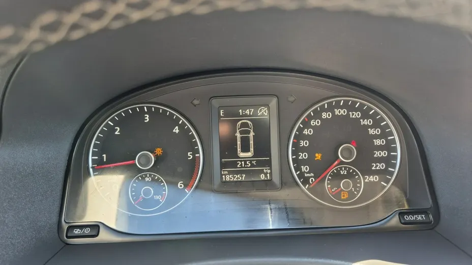 VOLKSWAGEN Caddy -