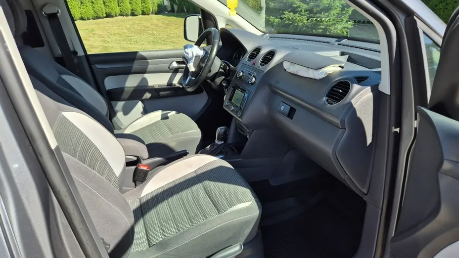 VOLKSWAGEN Caddy -