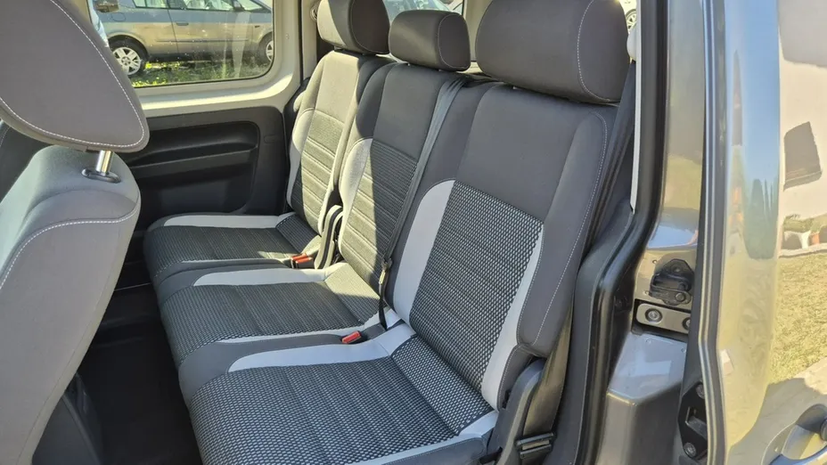 VOLKSWAGEN Caddy -