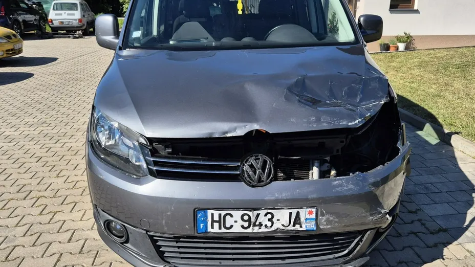 VOLKSWAGEN Caddy -