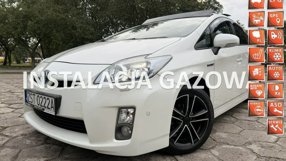 TOYOTA Prius -
