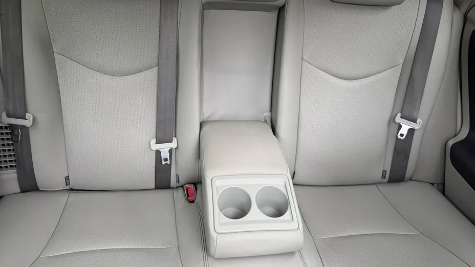 TOYOTA Prius -