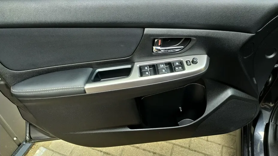 SUBARU XV -