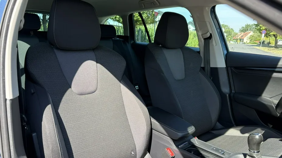 SKODA Octavia -