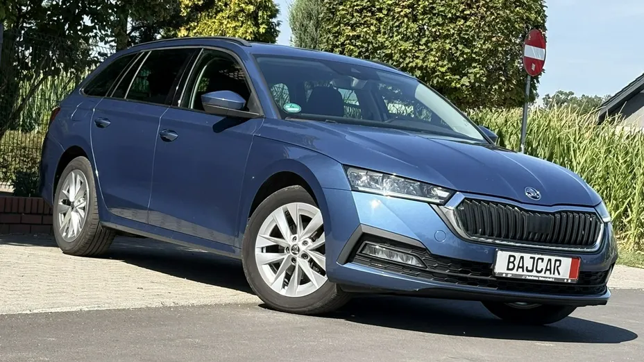 SKODA Octavia -