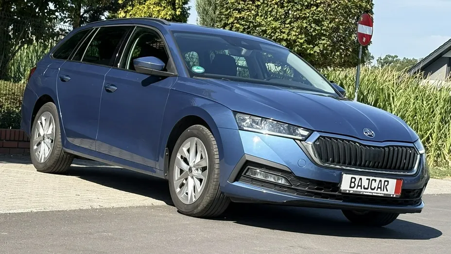 SKODA Octavia -