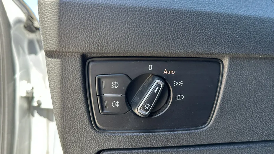 VOLKSWAGEN Passat -
