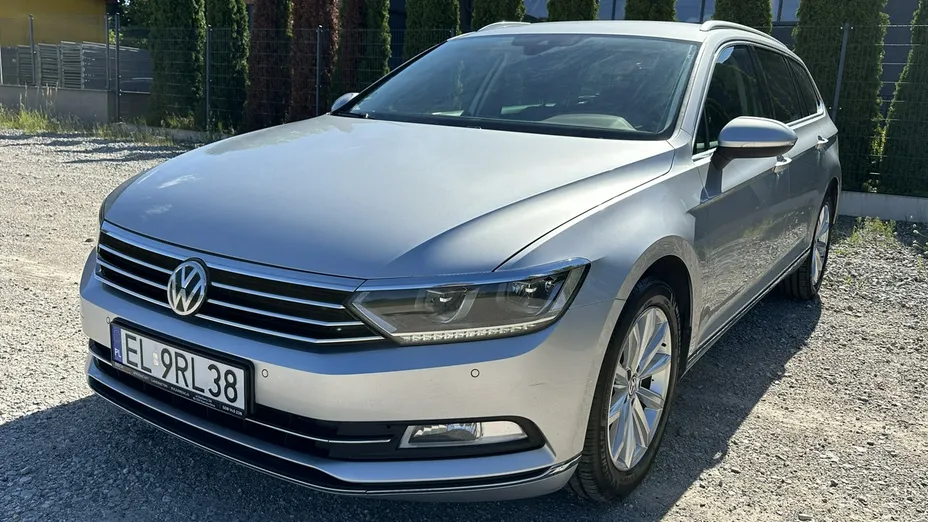 VOLKSWAGEN Passat -