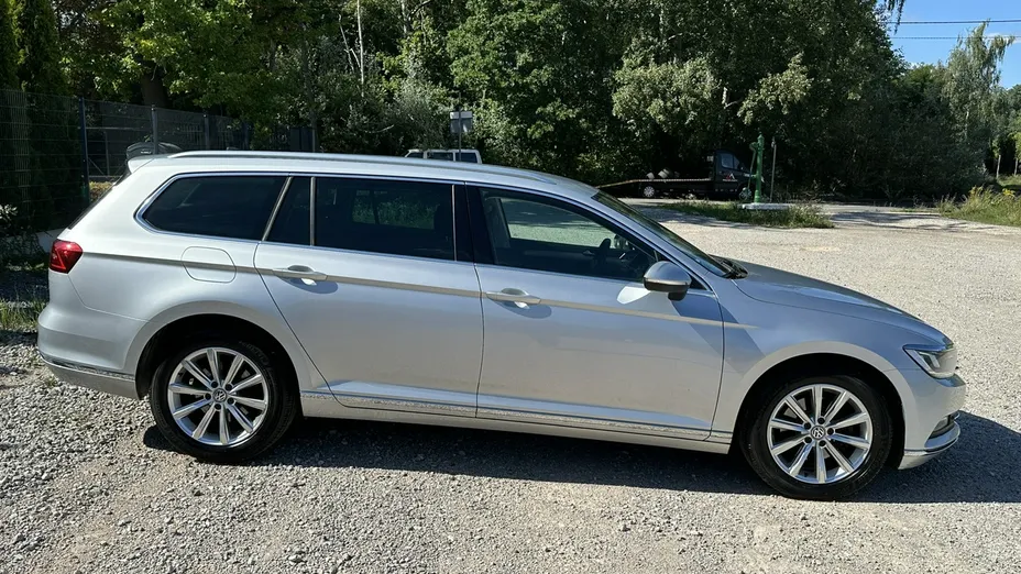 VOLKSWAGEN Passat -