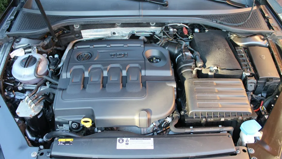 VOLKSWAGEN Passat -