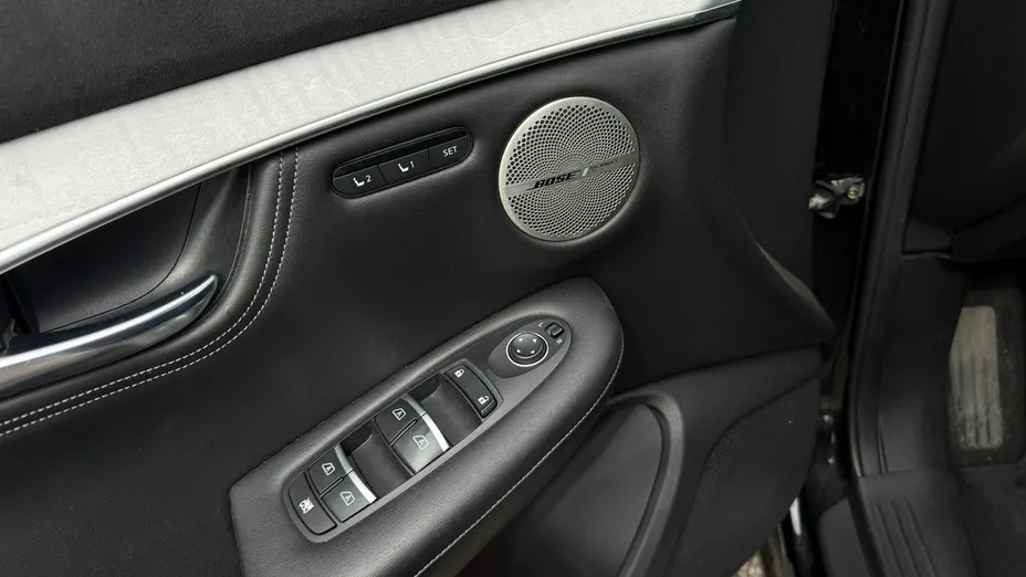 INFINITI QX50 -