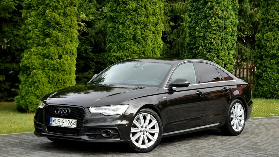 AUDI A6 -