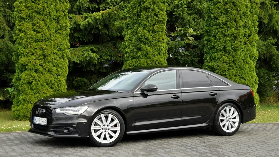 AUDI A6 -