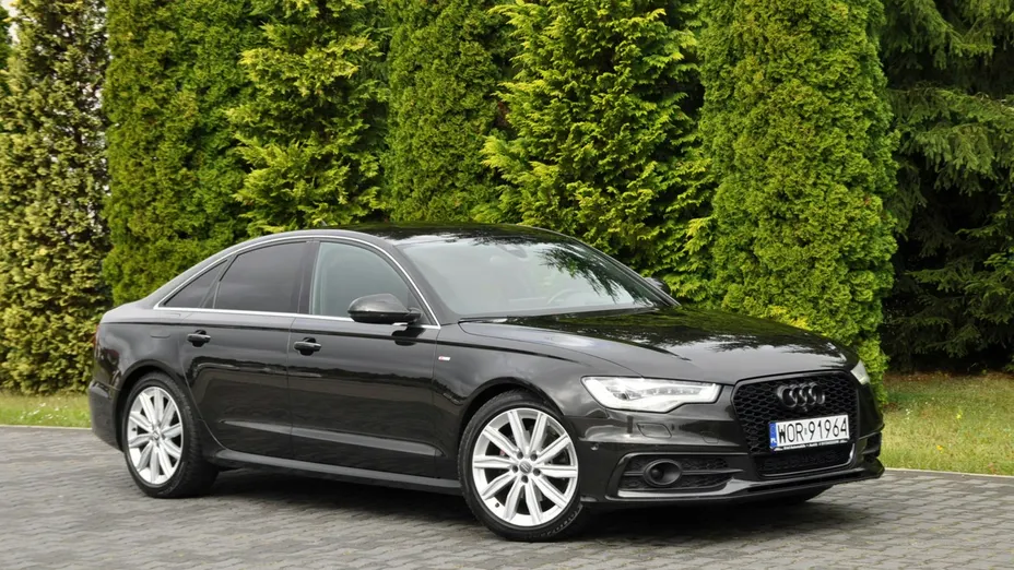 AUDI A6 -