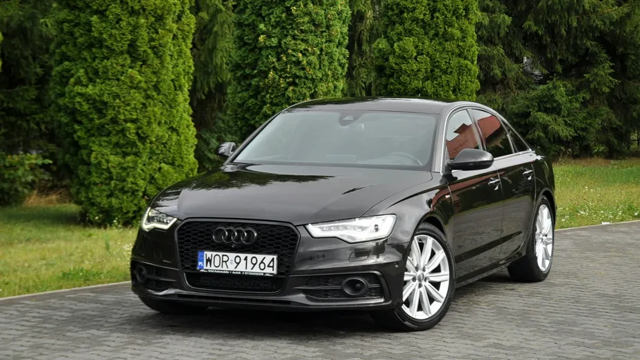 AUDI A6 -