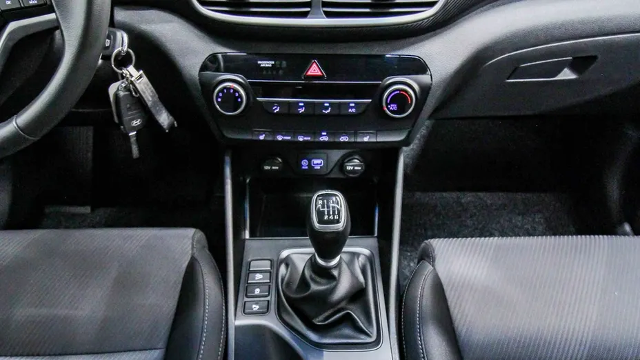 HYUNDAI Tucson -