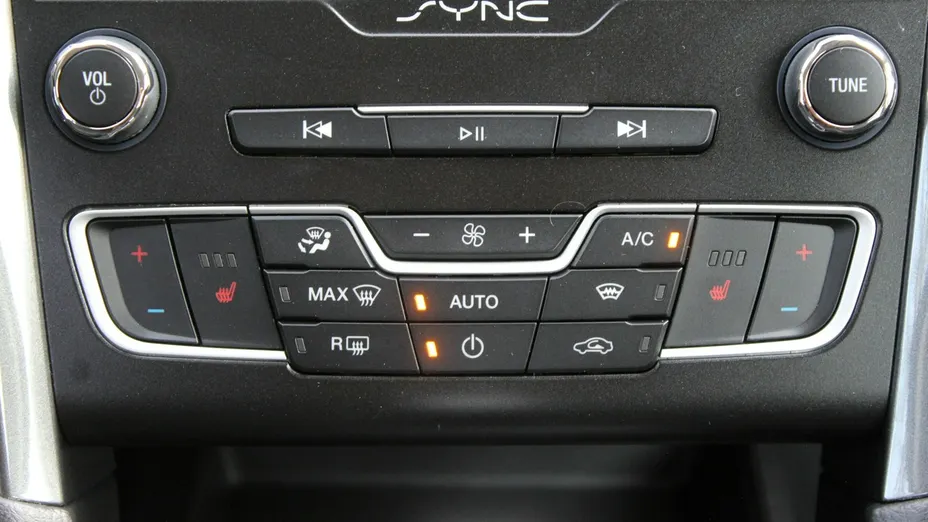 FORD Mondeo -
