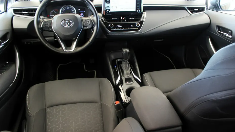 TOYOTA Corolla -