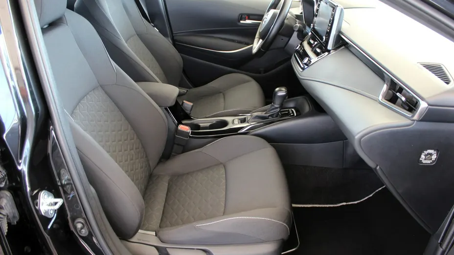 TOYOTA Corolla -