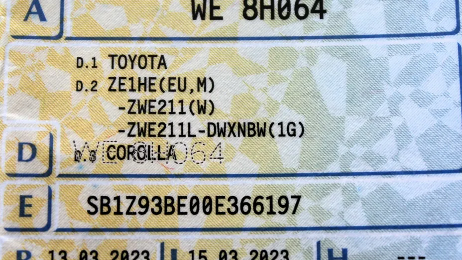TOYOTA Corolla -