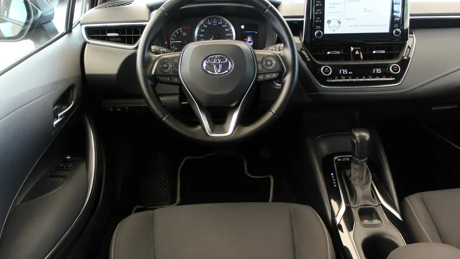 TOYOTA Corolla -