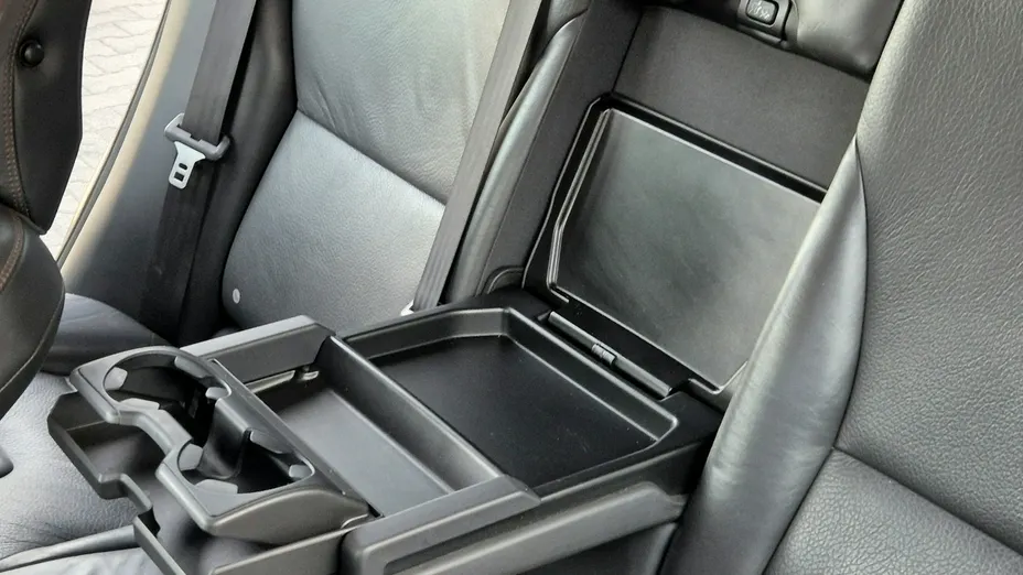 VOLVO XC60 -