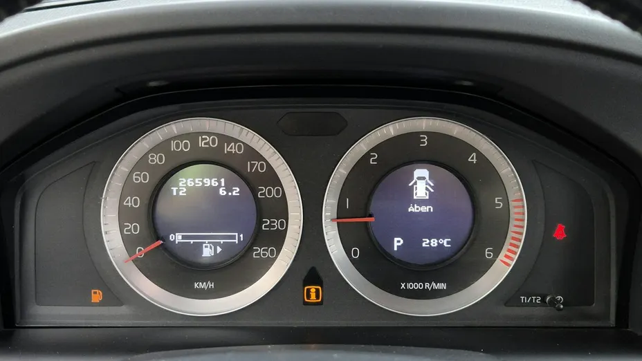 VOLVO XC60 -