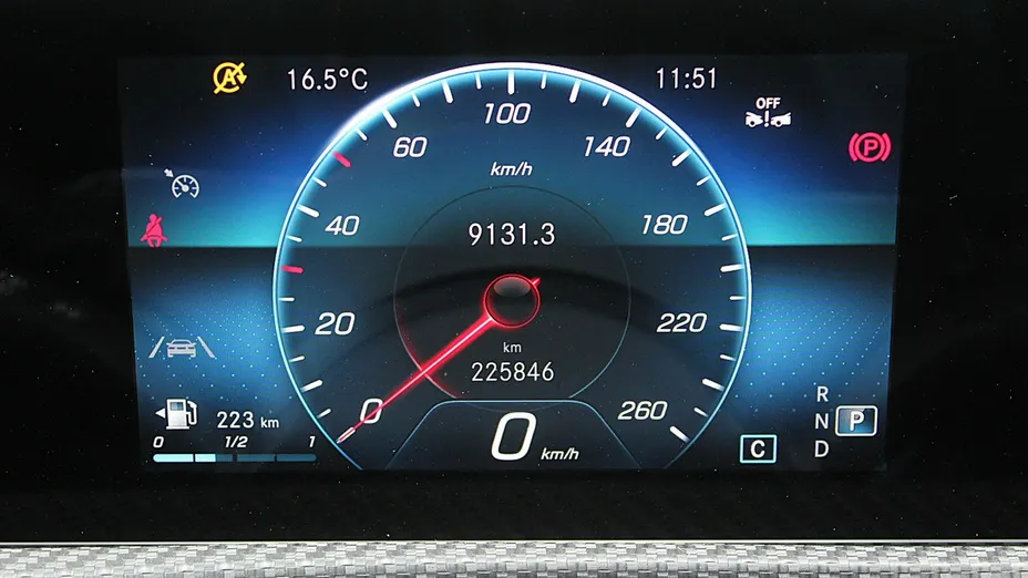 MERCEDES-BENZ CLA -
