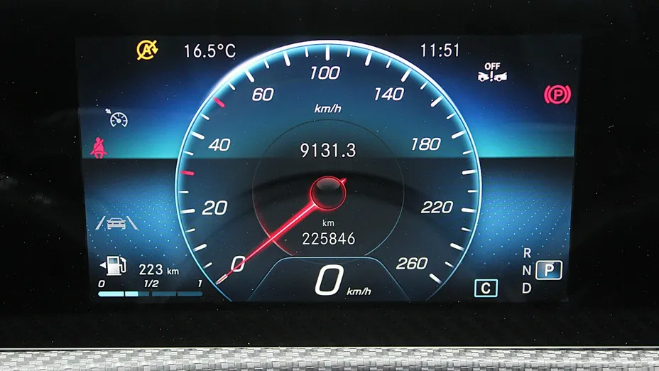 MERCEDES-BENZ CLA -