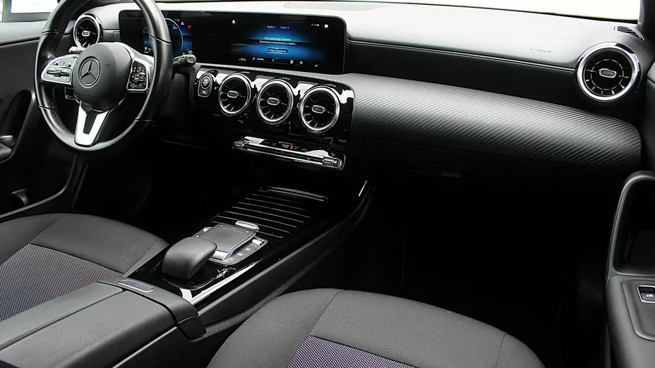 MERCEDES-BENZ CLA -