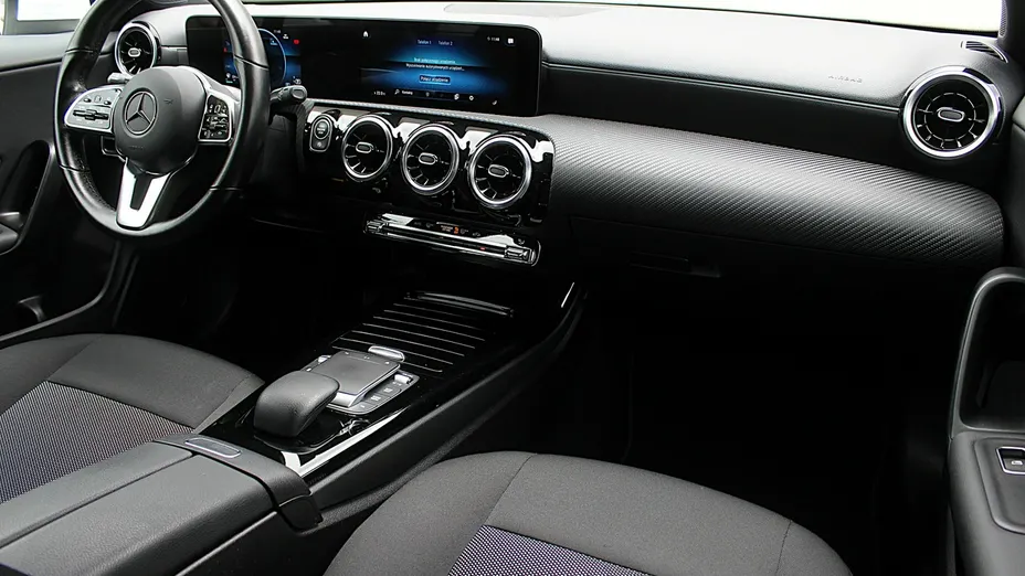 MERCEDES-BENZ CLA -