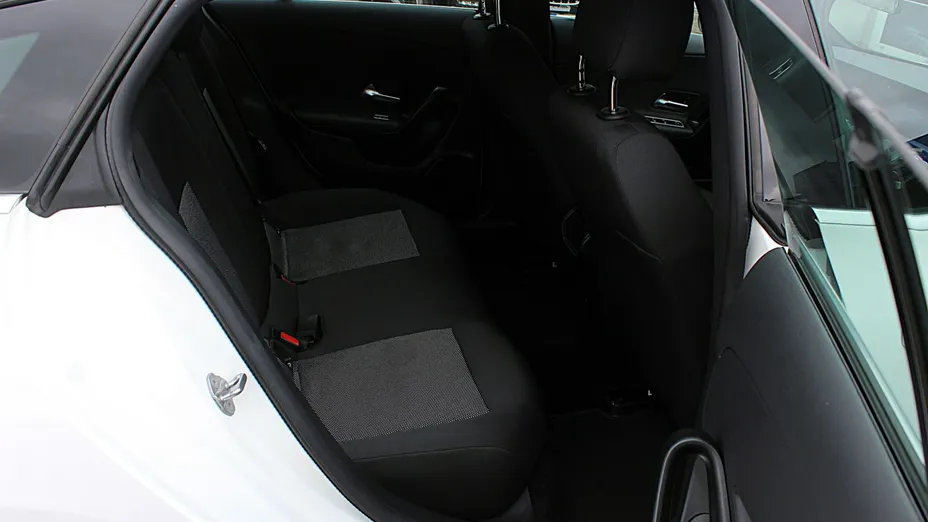 MERCEDES-BENZ CLA -