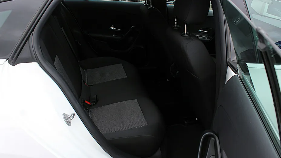 MERCEDES-BENZ CLA -