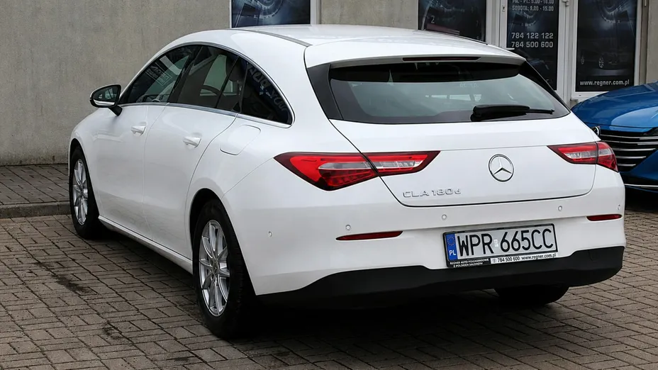 MERCEDES-BENZ CLA -