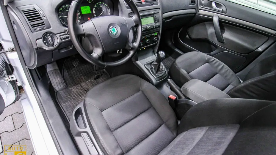 SKODA Octavia -