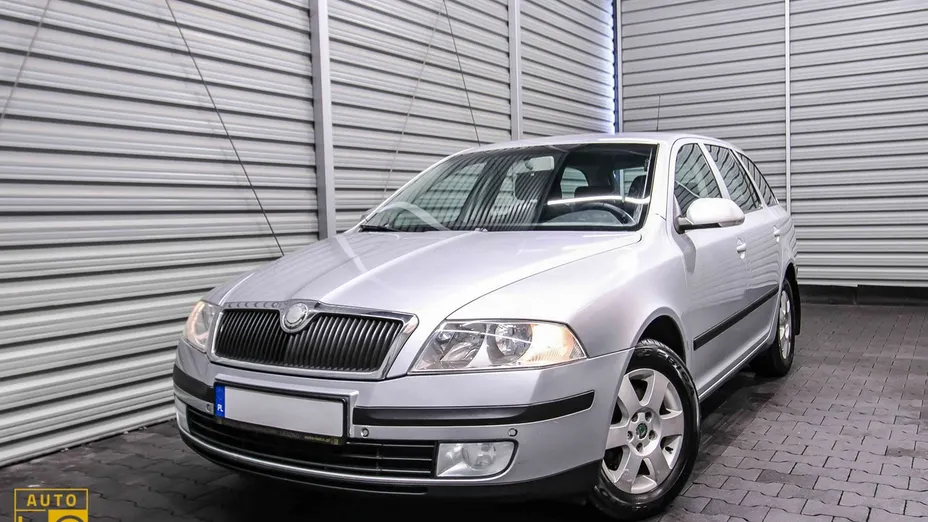 SKODA Octavia -