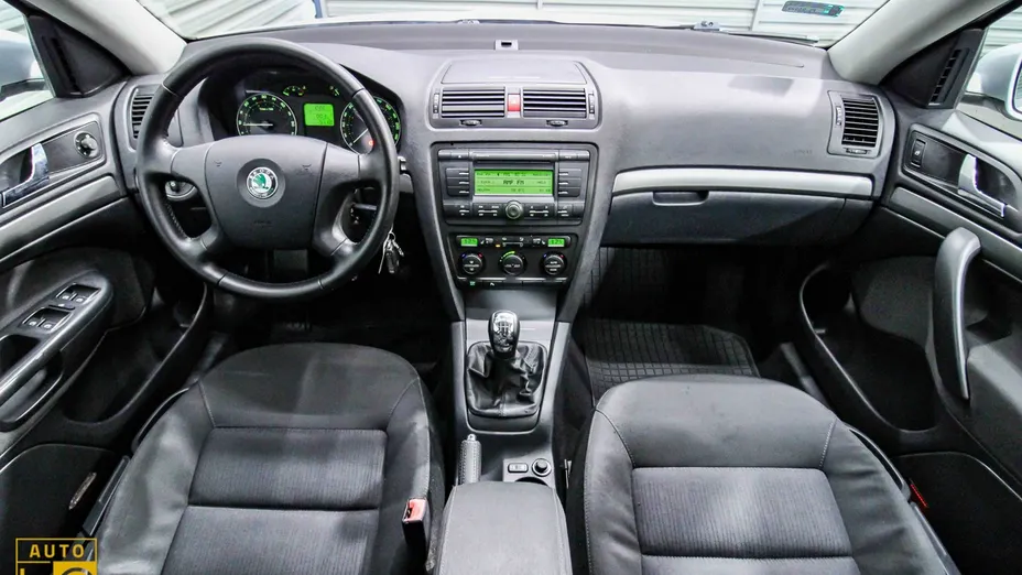 SKODA Octavia -
