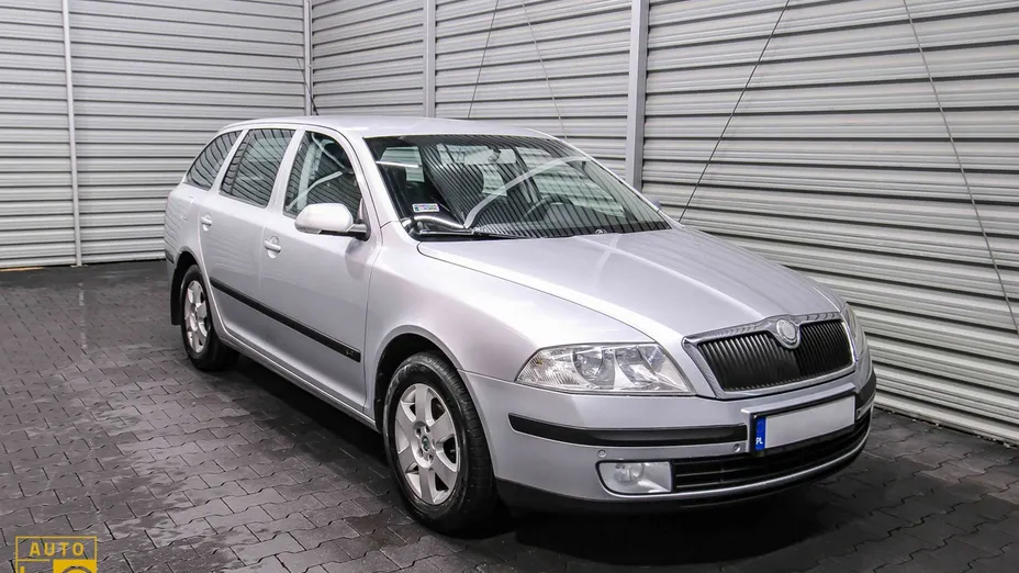 SKODA Octavia -