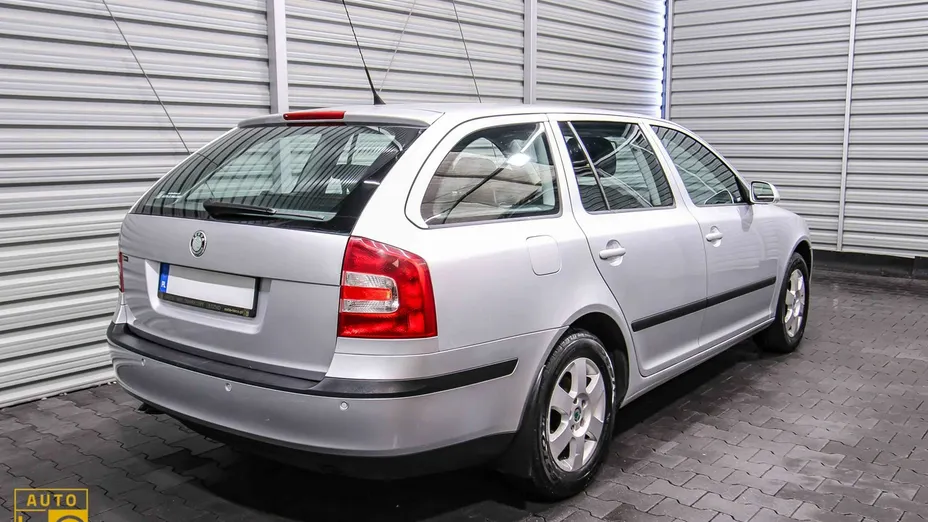 SKODA Octavia -