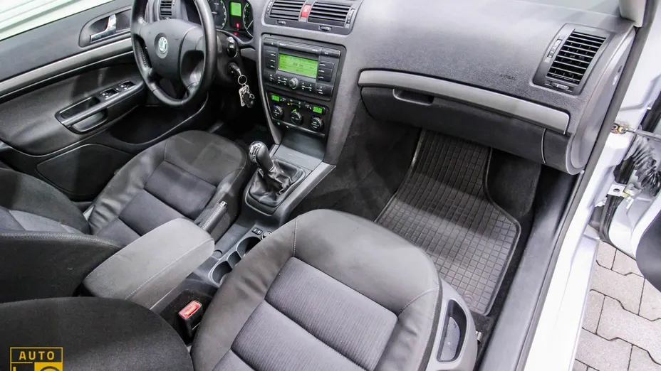 SKODA Octavia -