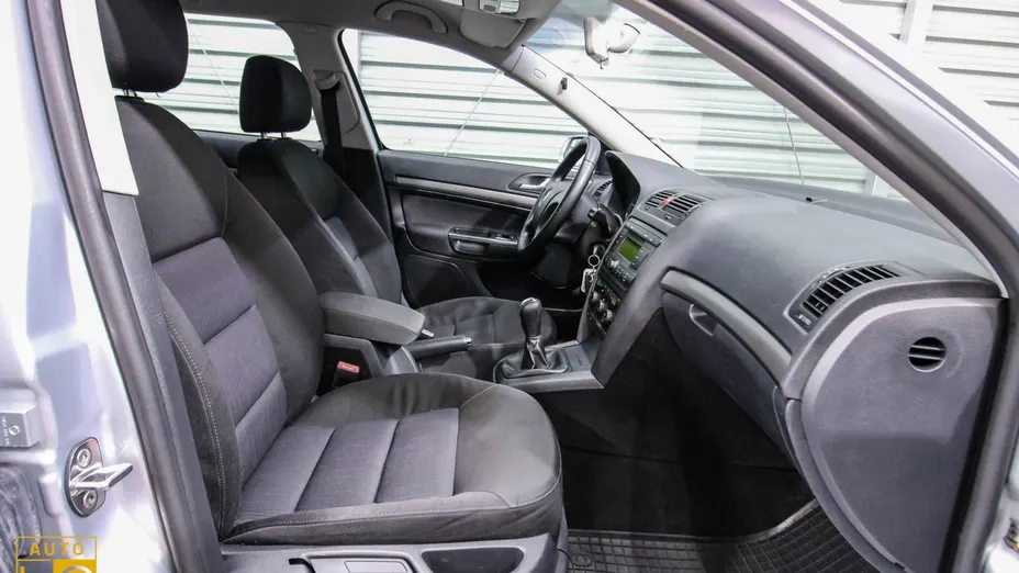 SKODA Octavia -