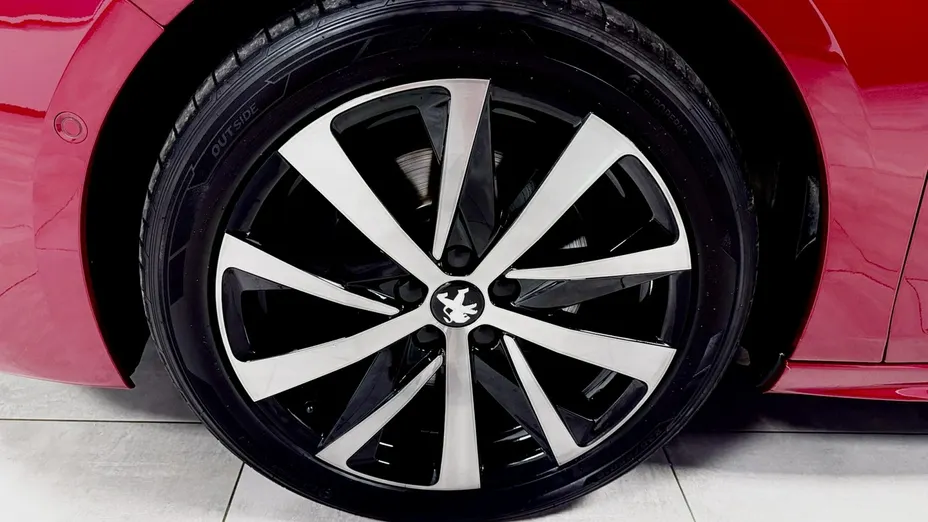 PEUGEOT 508 -