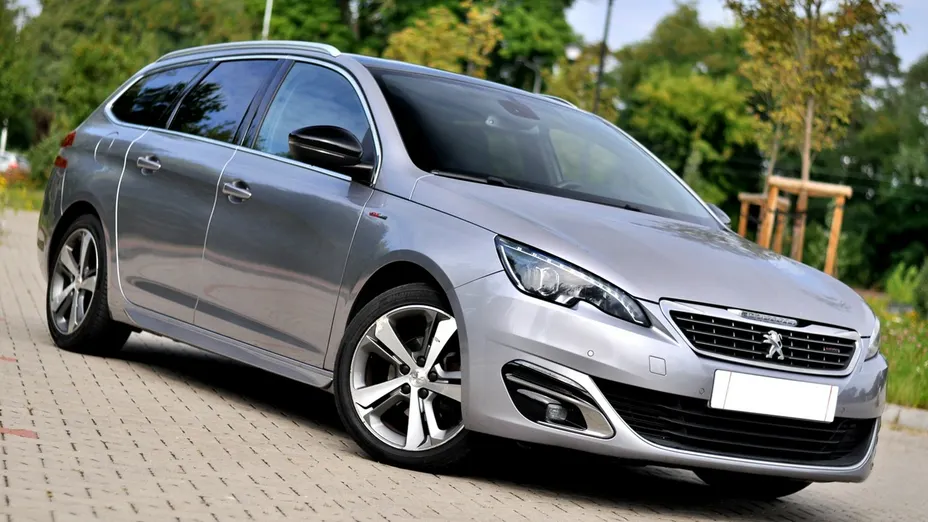 PEUGEOT 308 -