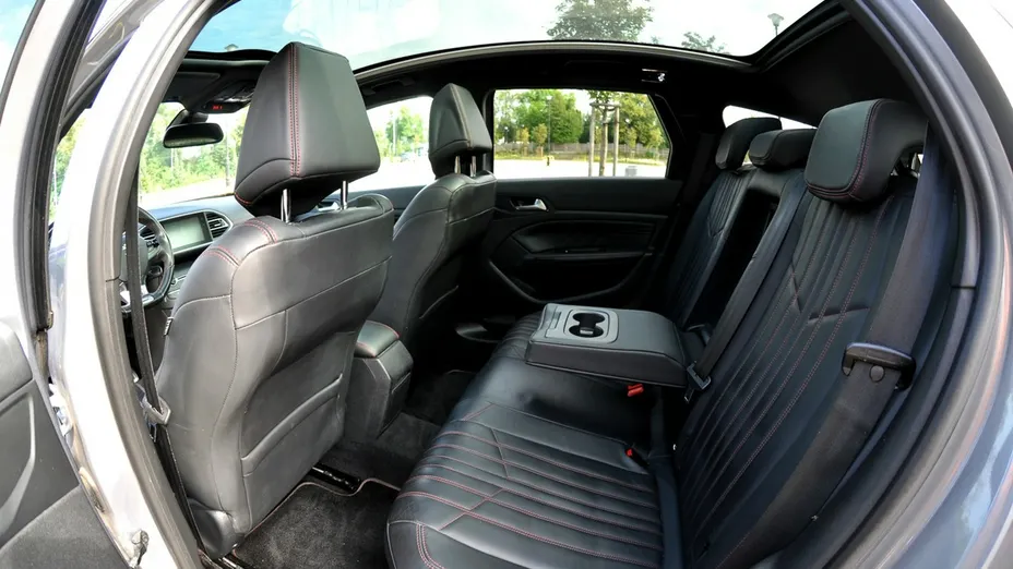 PEUGEOT 308 -