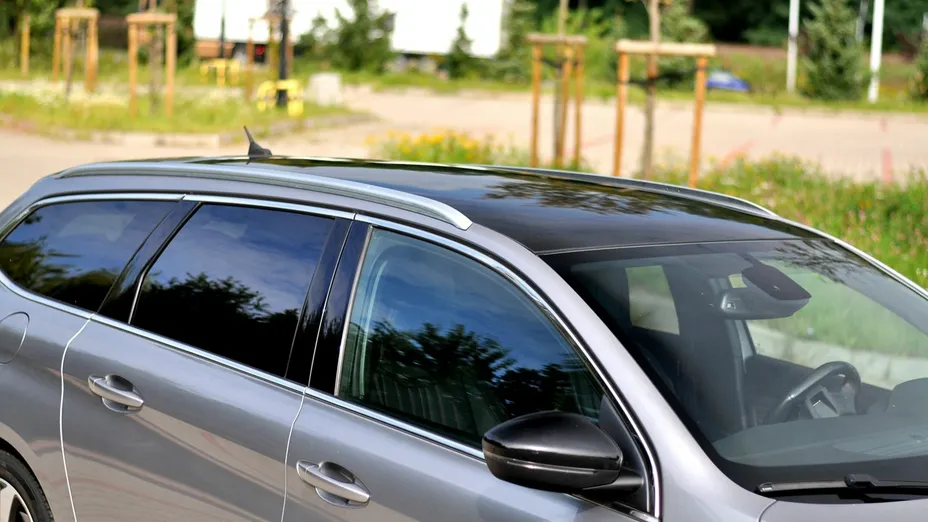 PEUGEOT 308 -