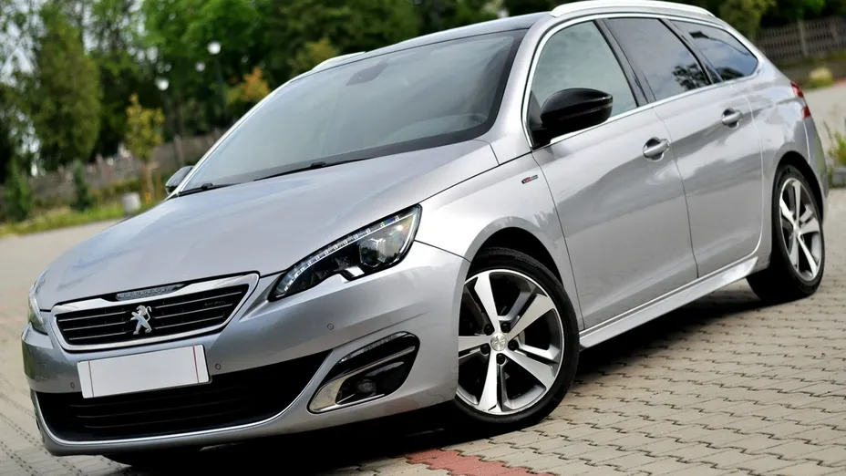 PEUGEOT 308 -