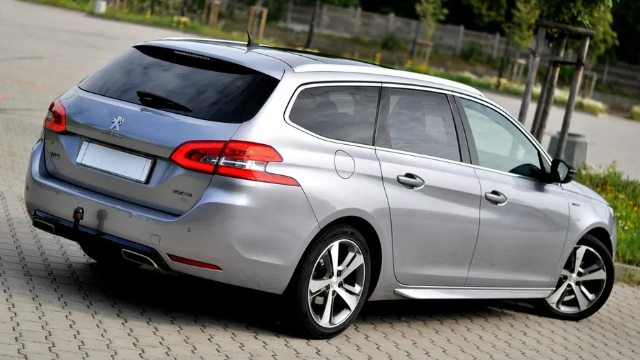 PEUGEOT 308 -