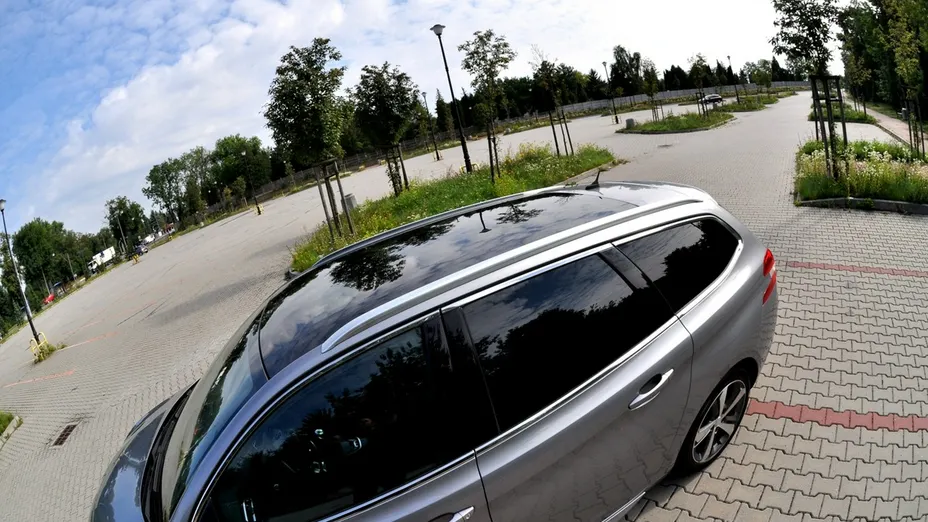 PEUGEOT 308 -