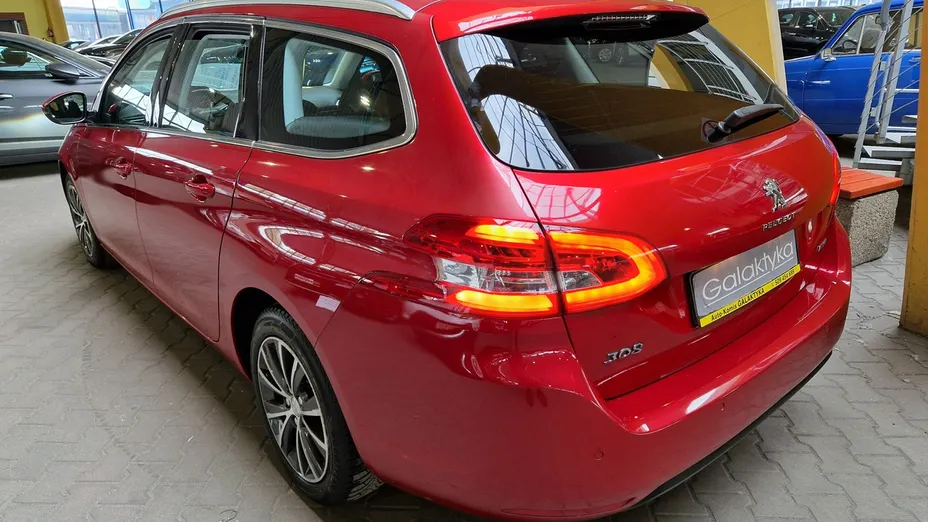 PEUGEOT 308 -